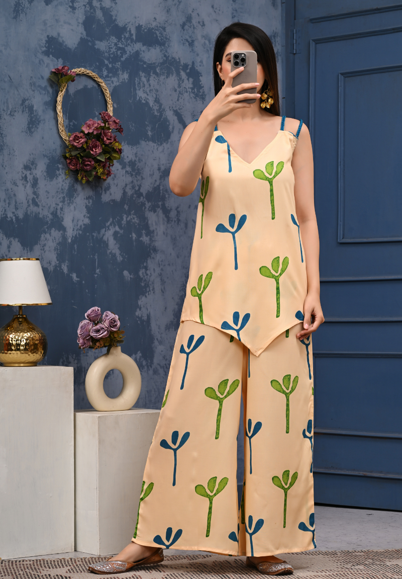 Bold Floral Print Shoulder Straps Coord Set