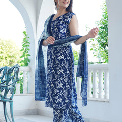 Bold Floral Print Sleeveless Kurta Set with Dupatta