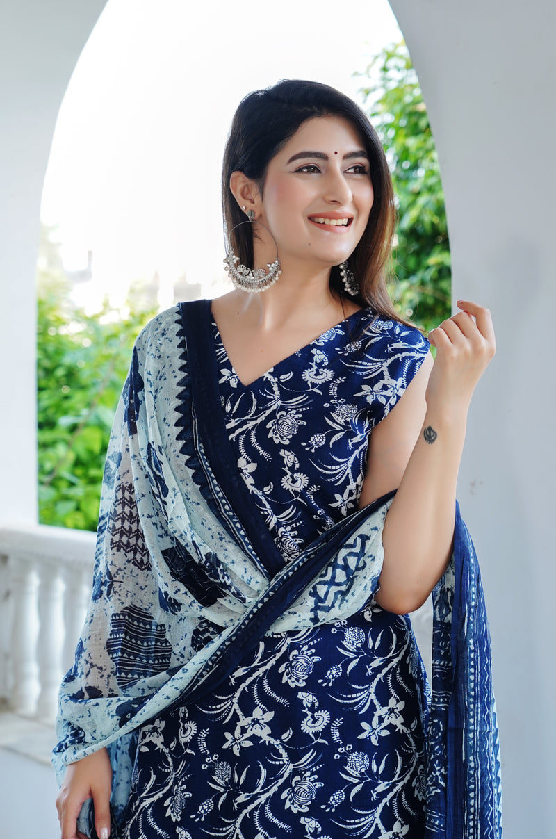 Bold Floral Print Sleeveless Kurta Set with Dupatta