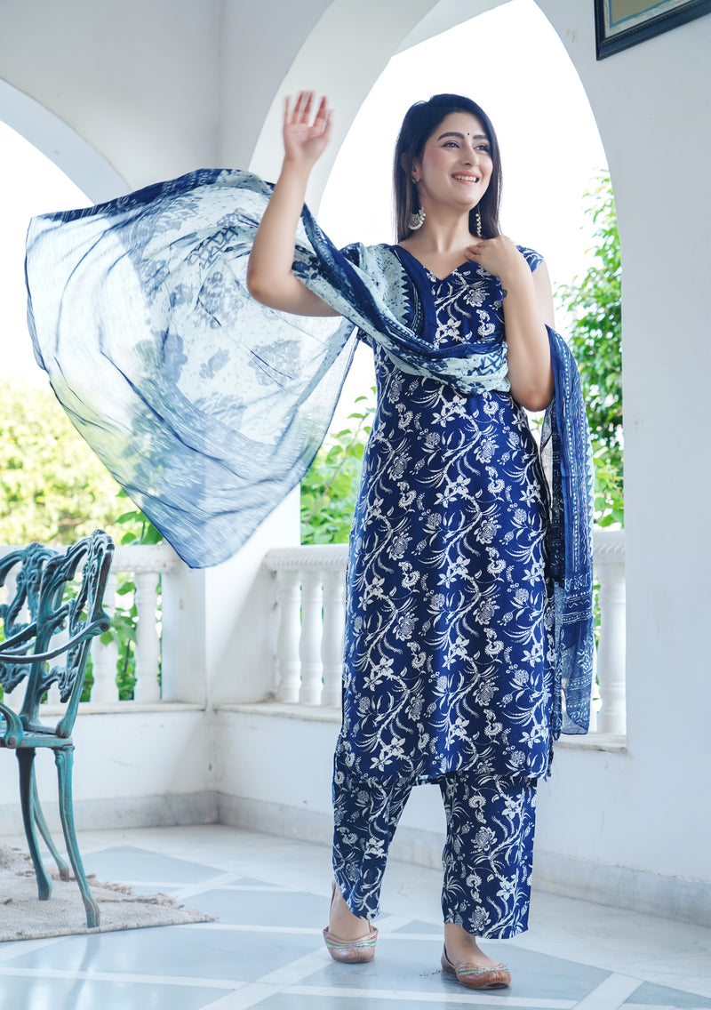Bold Floral Print Sleeveless Kurta Set with Dupatta