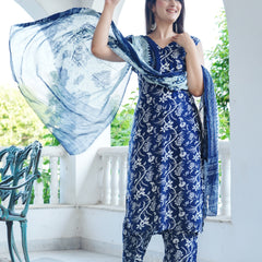 Bold Floral Print Sleeveless Kurta Set with Dupatta